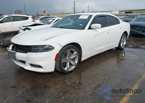 2015 Dodge Charger Sxt z USA, uszkodzony, nr VIN 2C3CDXHG7FH721663